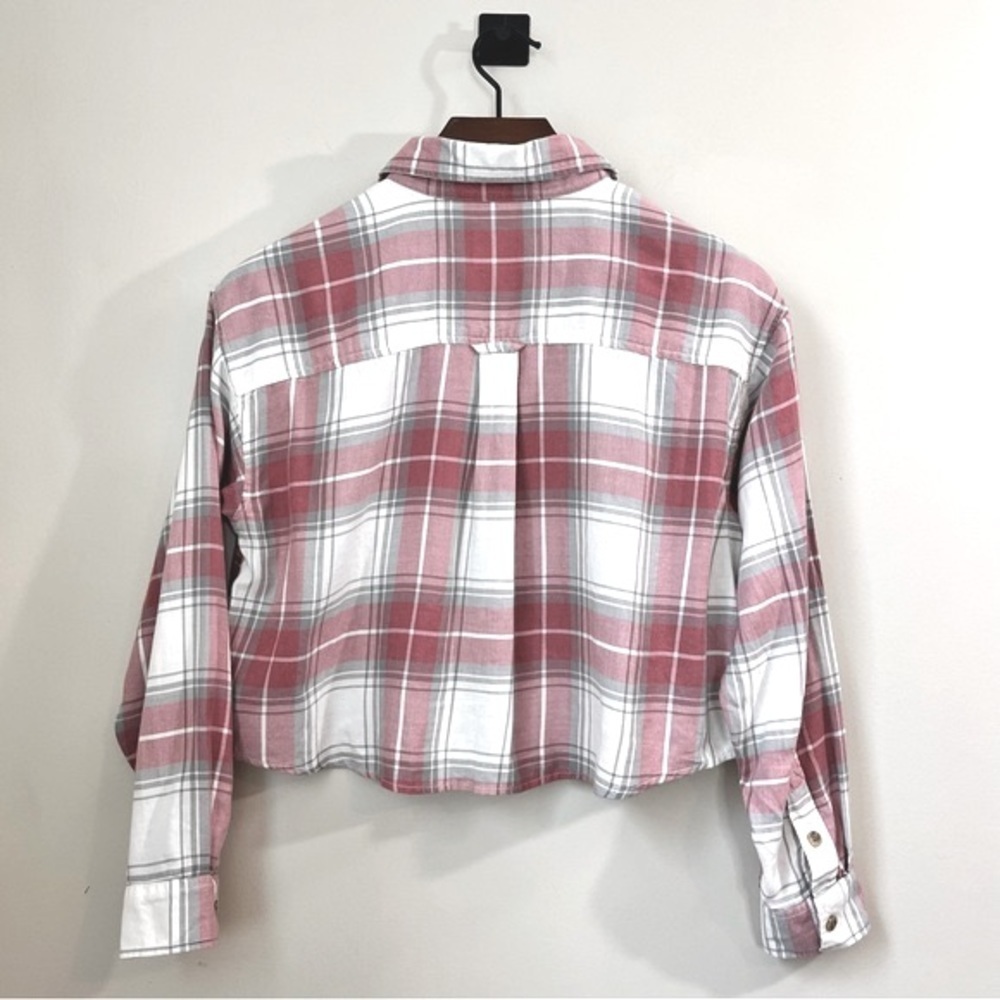 American Eagle Women’s Plaid Cropped Button Up - image 6